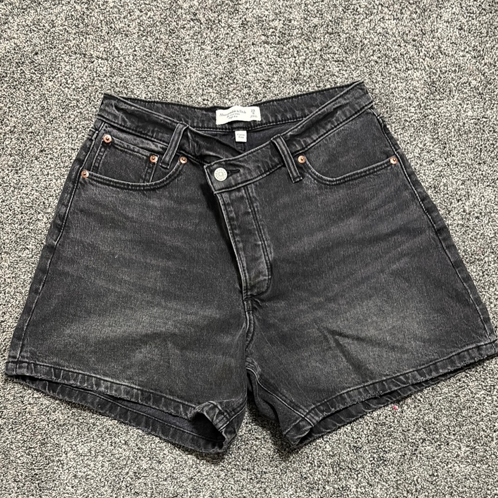 Abercrombie the dad short high rise curve love denim jean shorts